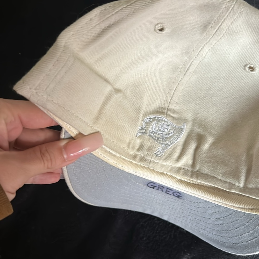 Buccaneers Hat - Picture 4 of 5